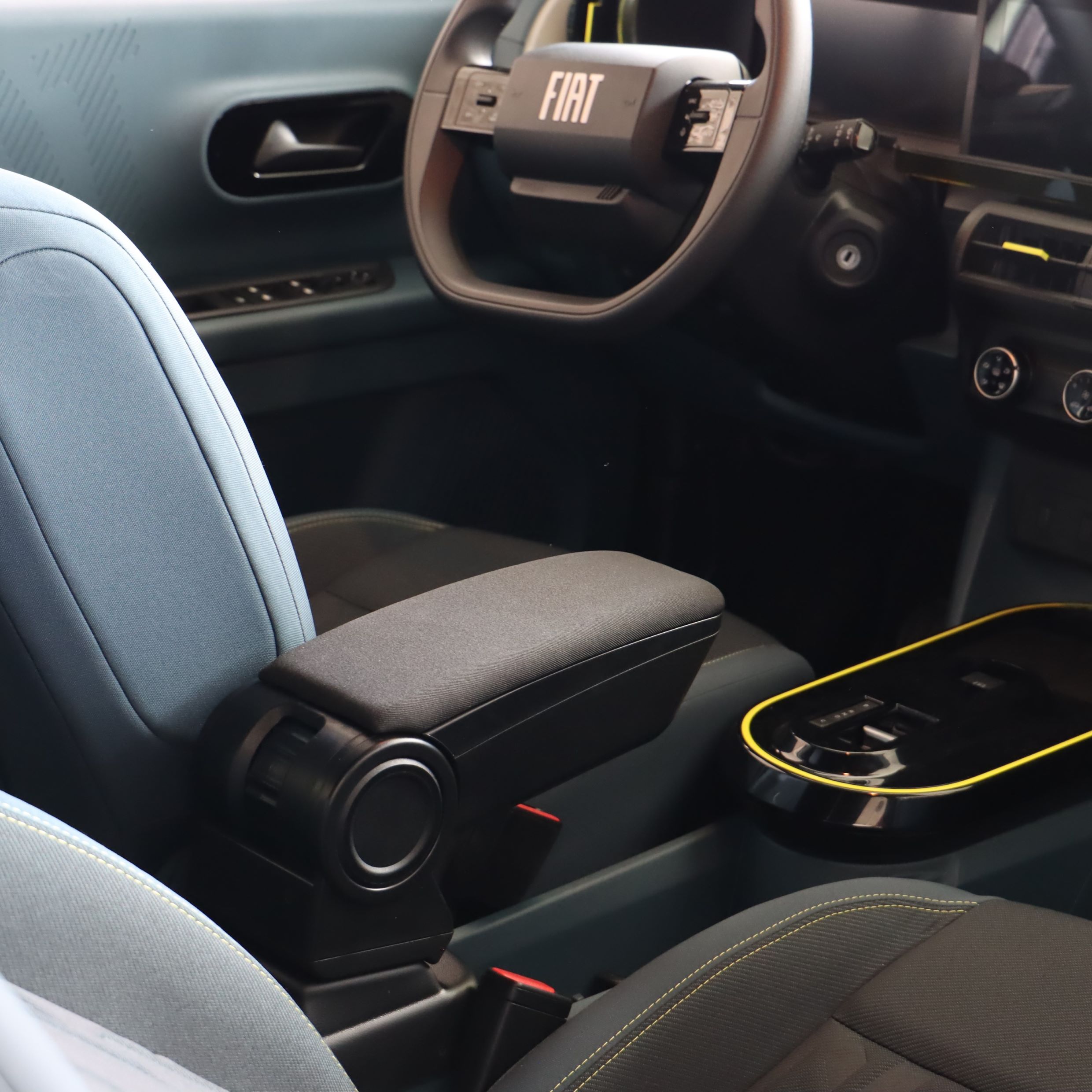 Armster 3 with fabric padding Image